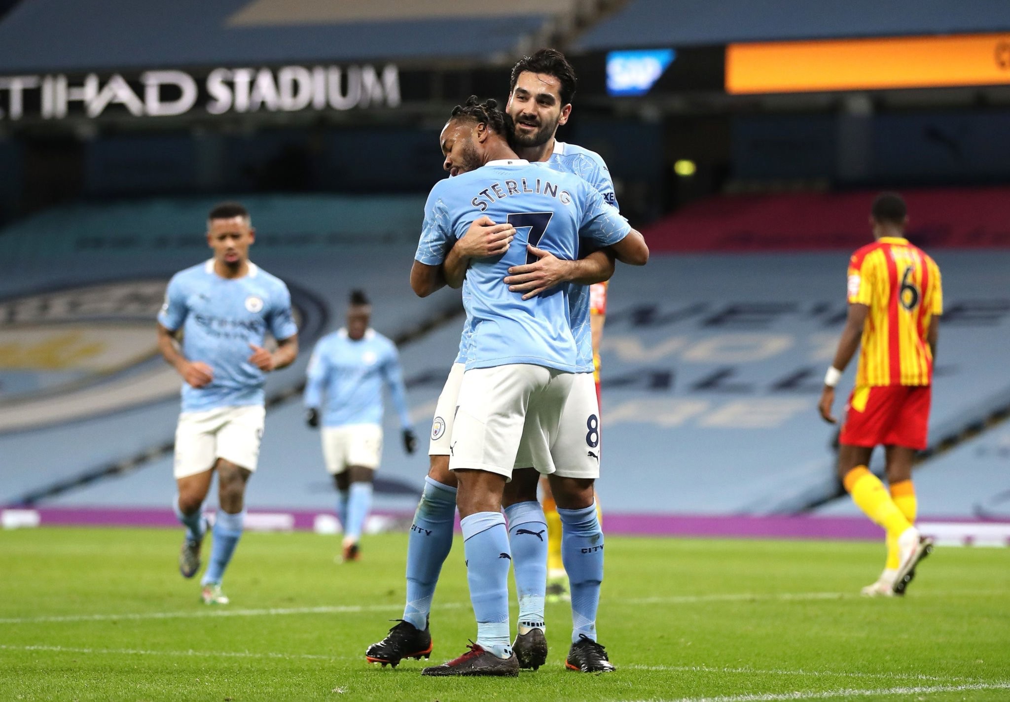 B费霸气回 B费霸气回